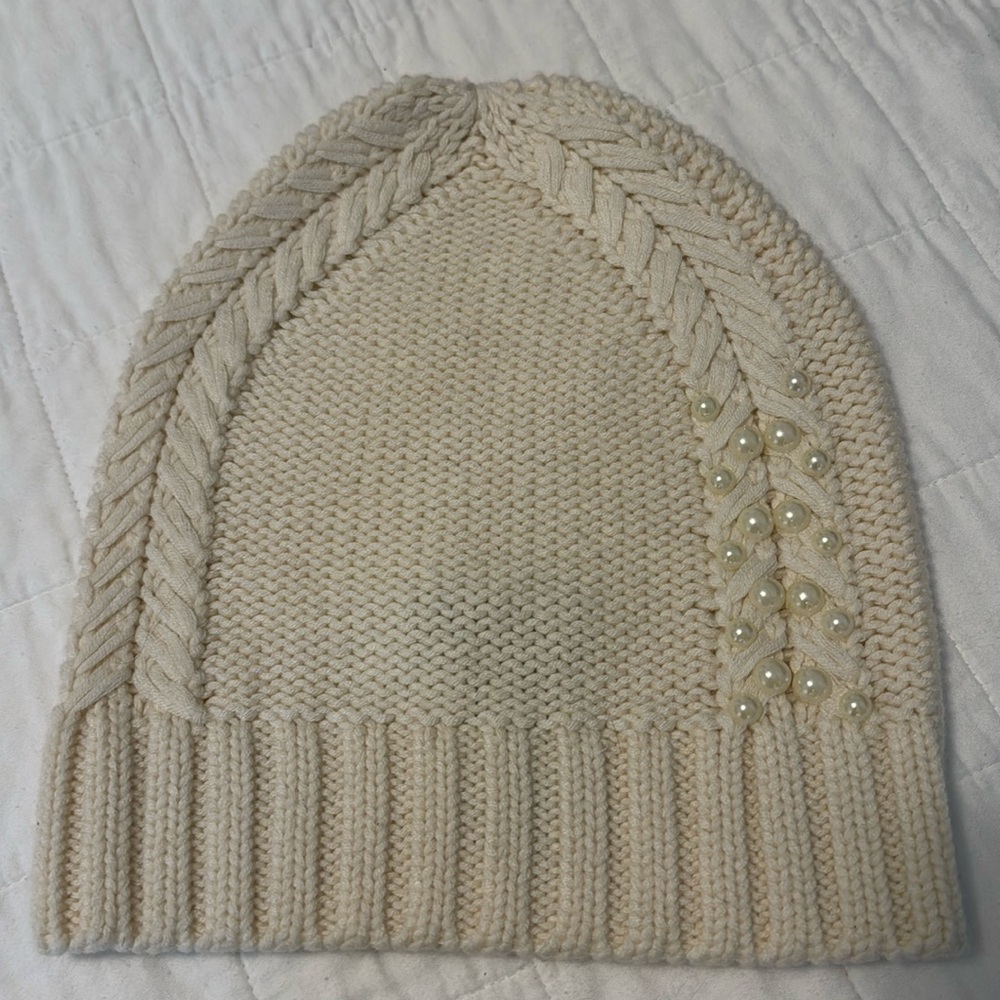 Off white beanie
